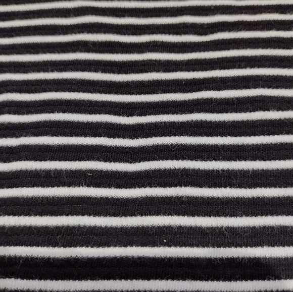 WOMENS GUESS CROP TOP SZ. LARGE BLACK WHITE STRIPE - Picture 6 of 6